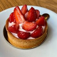 Тарталетка с клубникой в Блеск