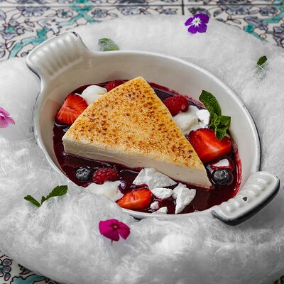 Чизкейк в Christian по цене 740 ₽