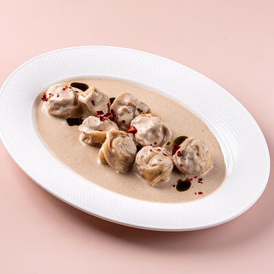 Пельмени из баранины в перечно-сливочном соусе в Avgust13 по цене 950 ₽