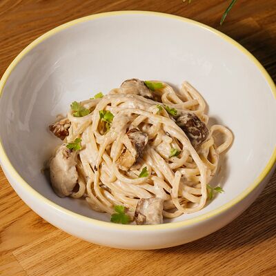 Лингвини с белыми грибами в Cream Soda по цене 670 ₽