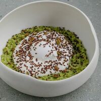 Зеленая гречка с яйцом пашотв Сэт