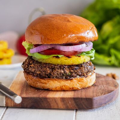 Царский бургер в Mr Grill по цене 420 ₽