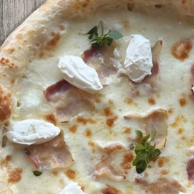 Пицца с беконом и сливочным сыром в Еду домой по цене 860 ₽