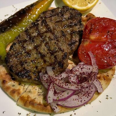 Мерида бифштекс в Греческая таверна Порто Миконос по цене 1010 ₽