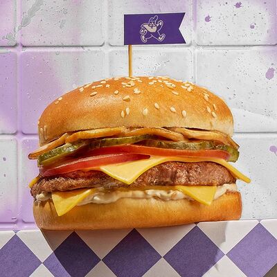 Бургер Грибоедова в Dostaевский по цене 539 ₽