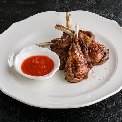 Каре ягненка на гриле в Ginza по цене 3590 ₽