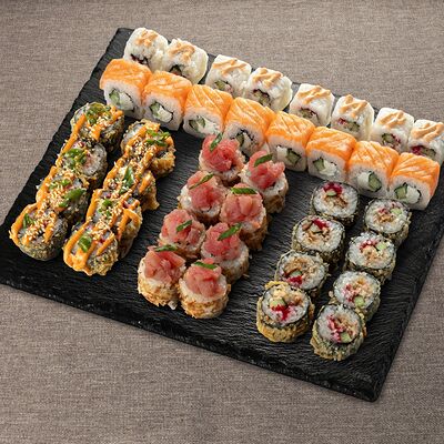 Сет 11 в Wok & Box по цене 2126 ₽