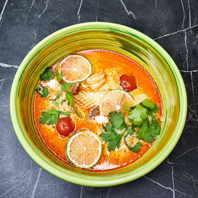 Суп Том ям в Sushitop по цене 635 ₽