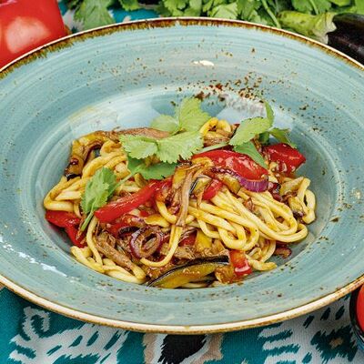 Жареный лагман с говядиной в Мушмула по цене 549