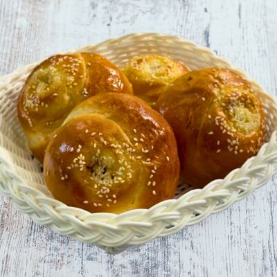 Пирожок с курицей и грибами в Изюм по цене 125 ₽