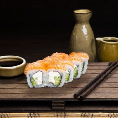 Филаделфия с огурцом в Sushi scorpion premium по цене 964 ₽