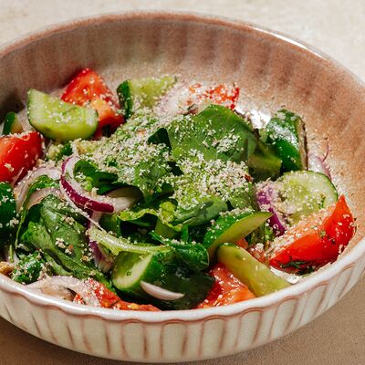 Овощной с грецким орехом в Хачапури выпечка и вино по цене 390 ₽