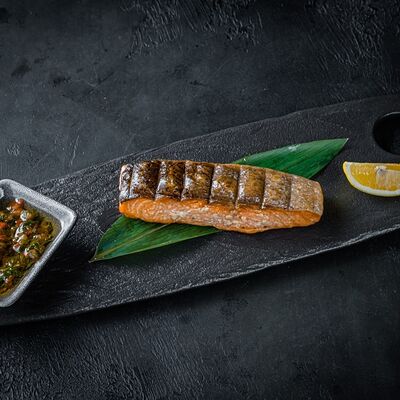 Стейк лосося в Макадамия по цене 2050 ₽