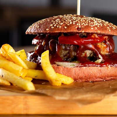 Бургер с говядиной в Good Grill по цене 390 ₽