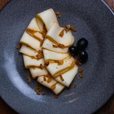 Филе кальмара холодного копчения в Кнедлик по цене 490 ₽