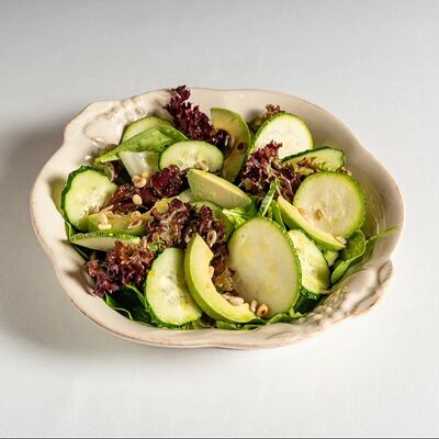 Большой зеленый салат в ROMO по цене 945 ₽