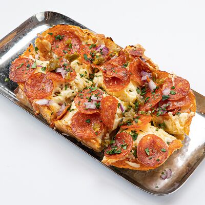 Тостада с чоризо, печеной паприкой, ромеско и моцареллой в Барслона по цене 650 ₽