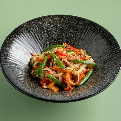 Wok с овощами в Coffeeshop Company по цене 420 ₽