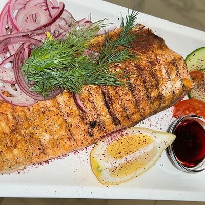 Горбуша на мангале в Вкусы Дагестана по цене 550 ₽