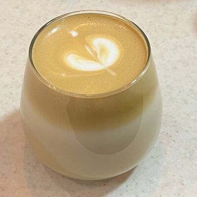 Латте в Особенный Наполеон по цене 300 ₽