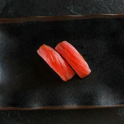 Суши тунец в Ginza Small по цене 290 ₽