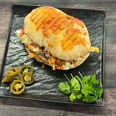 Турецкий Куриные пите донерв Deus Burgers по цене 390 ₽