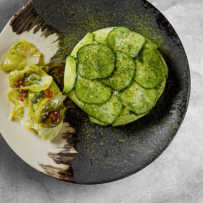 Филе форели, сливочный кабачок, хрустящий кейл в 19 по цене 1937 ₽