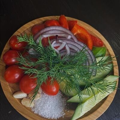 Доска свежих овощей в Генрих и Генриетта по цене 250 ₽