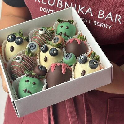 Клубника в шоколаде Premium Хэллоуин в Klubnika Bar по цене 1690