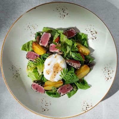 Нисуаз с тунцом в Modus по цене 990 ₽