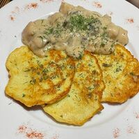 Драники с мочанкой в У сяброу