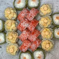 Сет Три лосося в Fenix Sushi