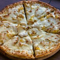 Пицца Курица с ананасами в Ривьера