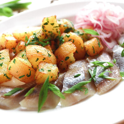 Сельдь с картофелем в Вобла по цене 420 ₽