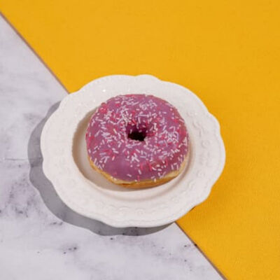 Донат Ягодный микс с начинкой в Пекарня Буханка по цене 139 ₽