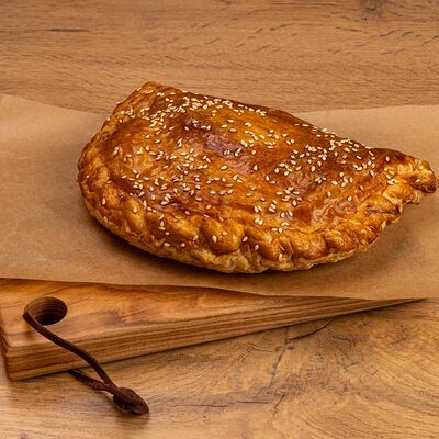 Самса Курица, грибы, сыр в Пекарня Кулинария Плюшка Ватрушка по цене 195 ₽