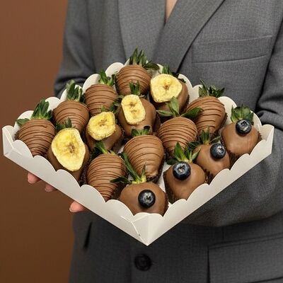 Клубника в шоколаде Delicious (16-20 шт.) в Luna-Клубника в шоколаде по цене 3990 ₽