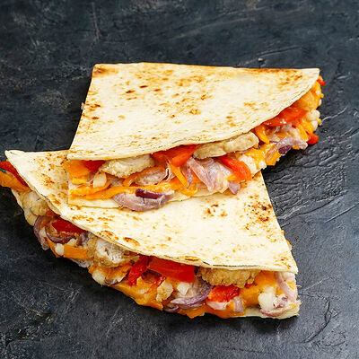 Кесадилья с говядиной в Магбургер & Братья Караваевы по цене 325