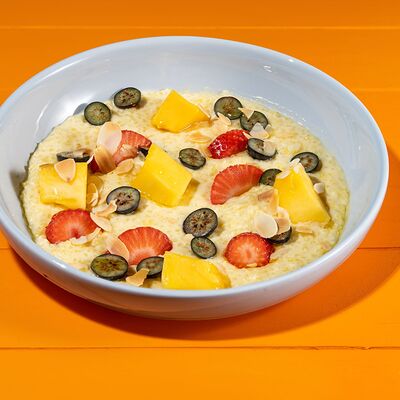 Каша пшенная с манго в Сорренто by Novikov по цене 650 ₽