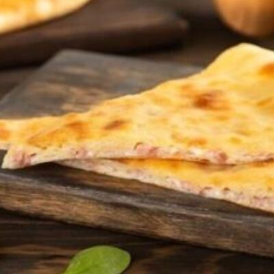 Осетинский пирог с ветчиной и сыром в Мама Испекла по цене 790 ₽