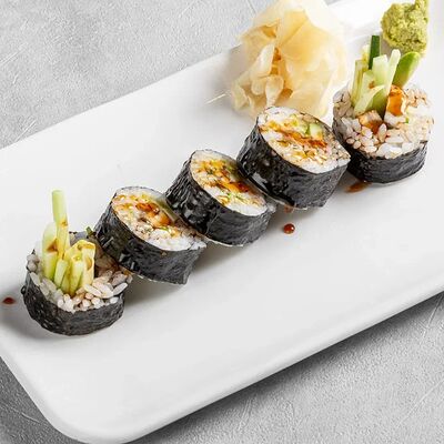 Ролл с угрем и авокадов Магадан по цене 1090 ₽