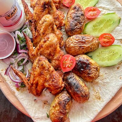 Комбо куриные крылья с картошкой и напитком в Мясная ярмарка по цене 1008 ₽