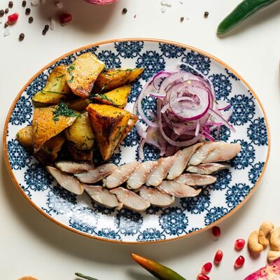 Сельдь с картофелем в Бакладжан по цене 550 ₽