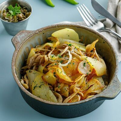 Жареный картофель с лисичками в Маймун по цене 550