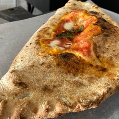 Кальцоне Пепперони в Storia Pizza по цене 750 ₽