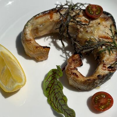 Осетрина в Wine & Vine по цене 4830 ₽