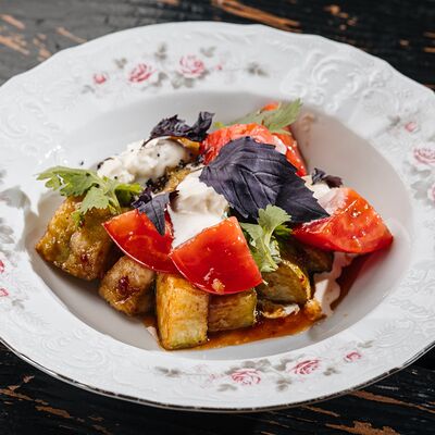 Салат с хрустящим баклажаном в Just Bar & Kitchen по цене 520 ₽