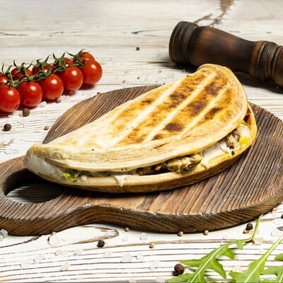 Закрытая пицца Охотничья в Шампур по цене 379 ₽