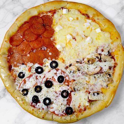 Пицца Четыре Сезона 31см в Enjoy по цене 950 ₽