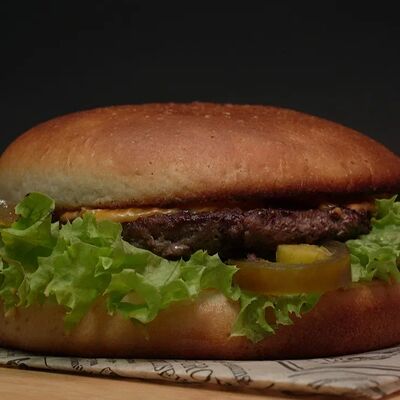 Бургер Острякв Bubble food по цене 360 ₽